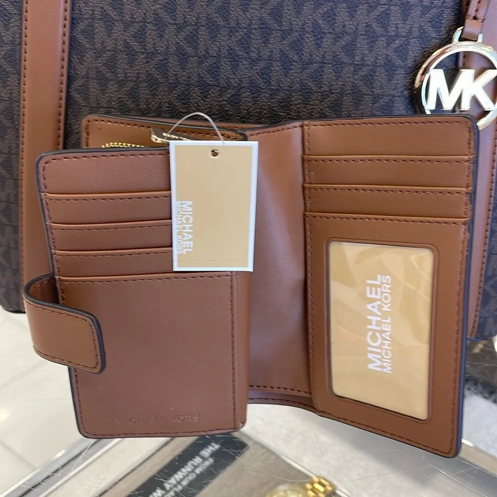 MICHAEL KORS Medium Signature Logo Wallet Brown NWT